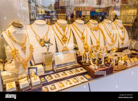 calgary gold jewelry stores.